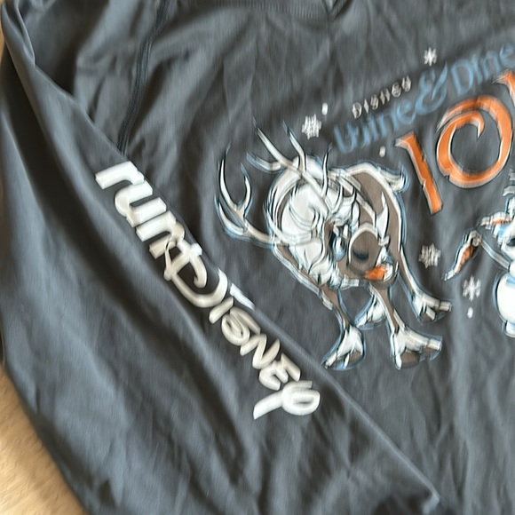 runDisney race shirt 2019 wine & dine half marathon weekend 10k Olaf and Sven XL - Picture 2 of 4